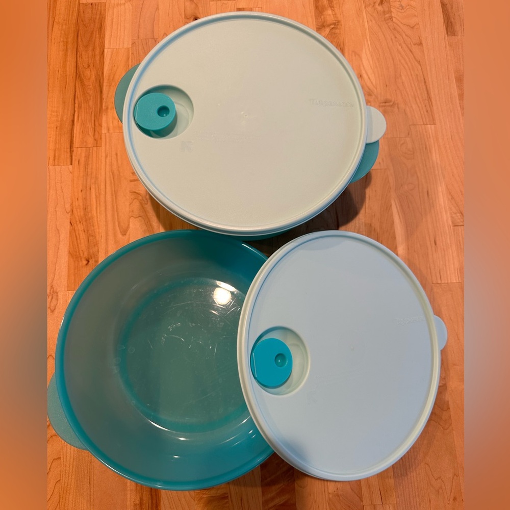 Aqua and Teal TUPPERWARE Bowls